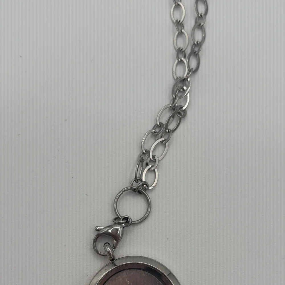 Elegant Silver Floating Locket MOM Hearts, Blessed, Family Long Pendant Necklace
